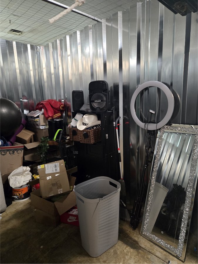 10 x 10 storage unit in Charlotte, NC