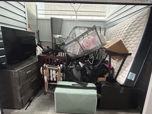 10 x 10 storage unit in Jacksonville, FL