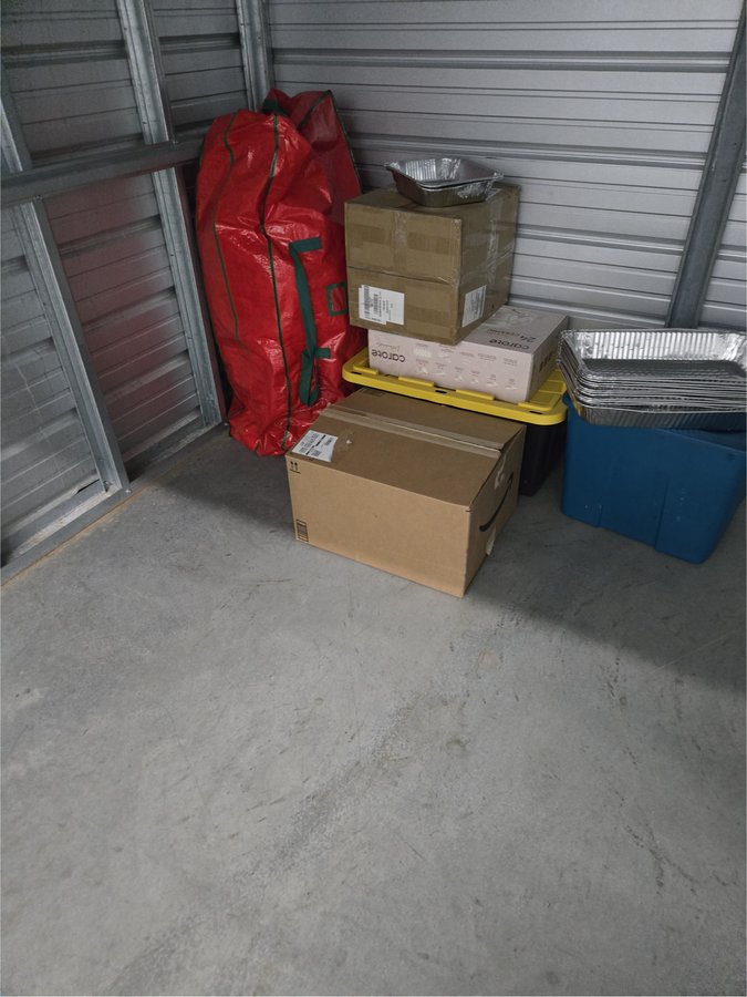 10 x 10 storage unit in Brooklyn Park, MN