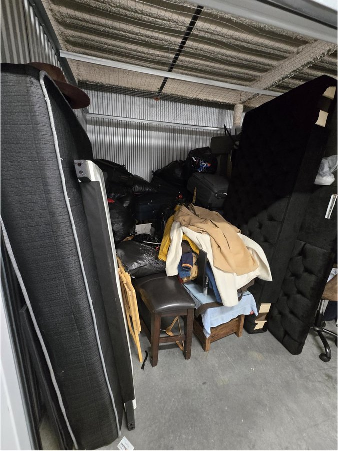 10 x 10 storage unit in Atlanta, GA
