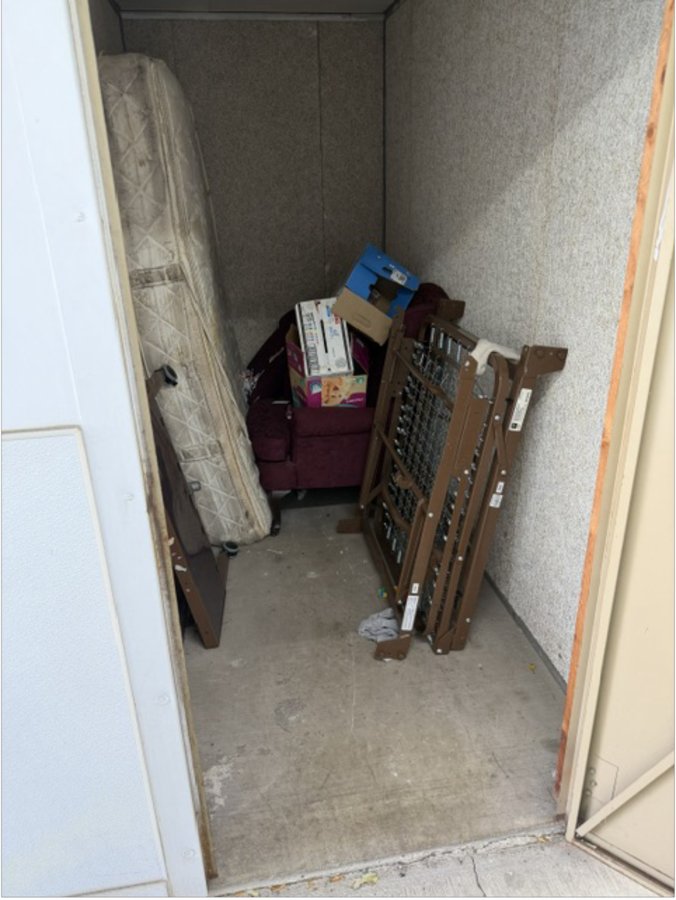 5 x 10 storage unit in Alexandria, VA