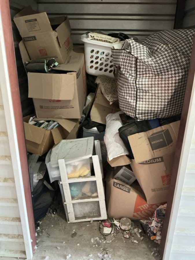 5 x 5 storage unit in Desert Hot Springs, CA