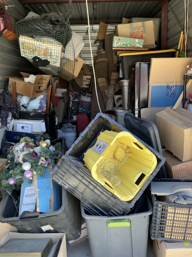 8 x 15 storage unit in Desert Hot Springs, CA
