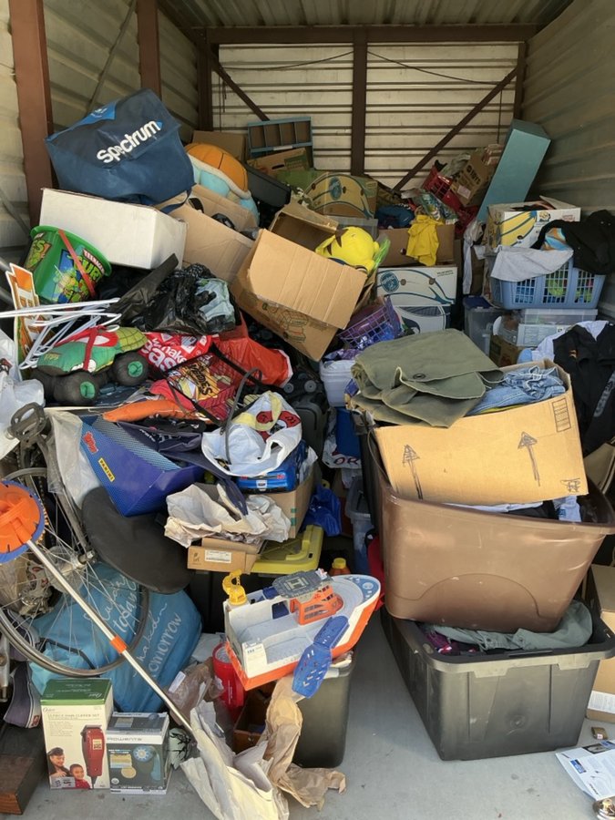 8 x 15 storage unit in Desert Hot Springs, CA