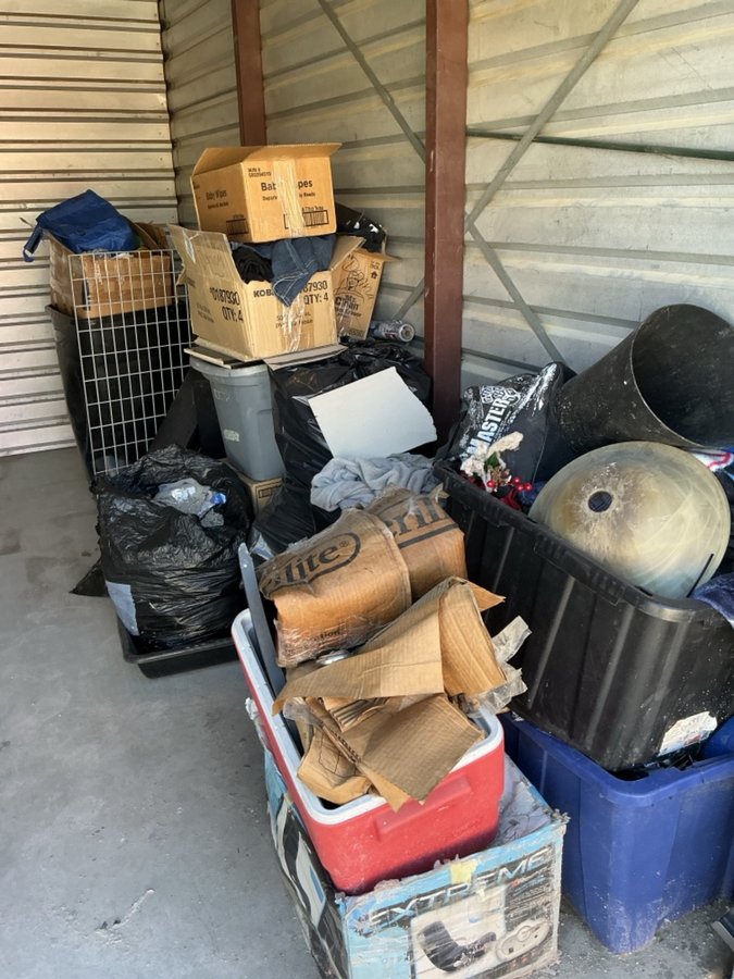 8 x 15 storage unit in Desert Hot Springs, CA