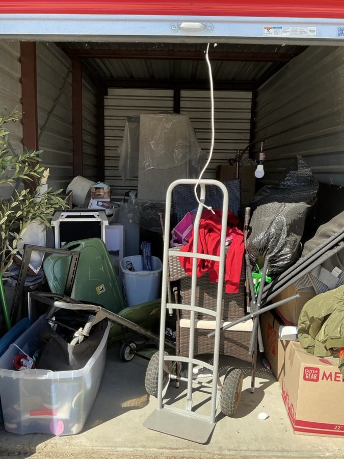 8 x 15 storage unit in Desert Hot Springs, CA