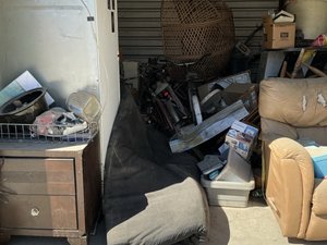 10 x 15 unit in Desert Hot Springs