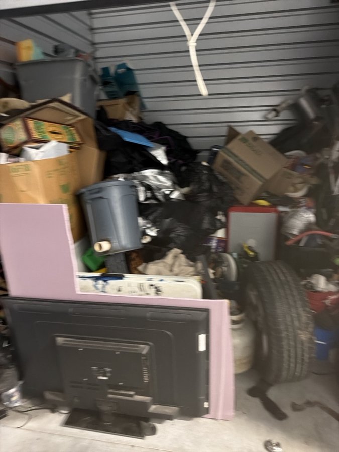10 x 10 storage unit in Rochester Hills, MI