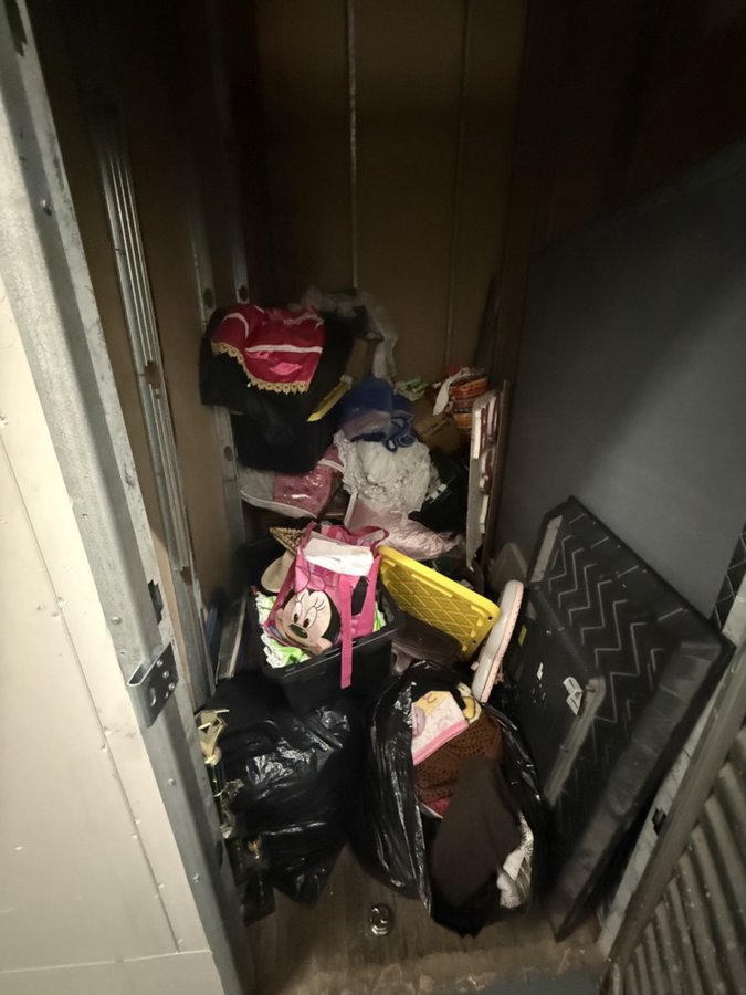5 x 7 storage unit in Los Angeles, CA