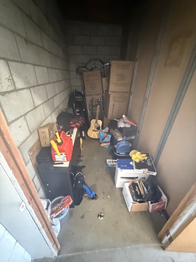5 x 10 storage unit in La Verne, CA