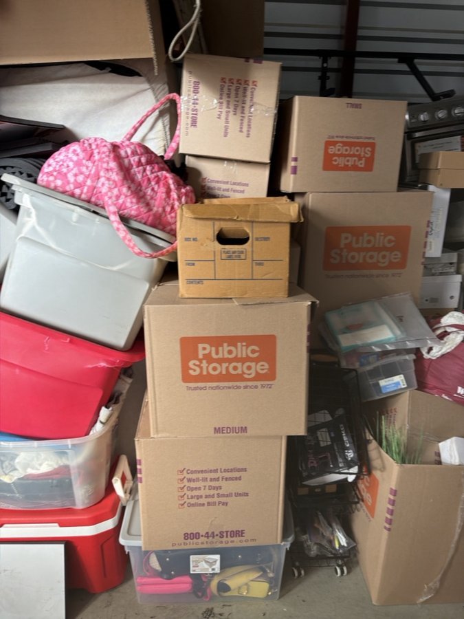 10 x 5 storage unit in Rochester Hills, MI