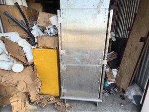 10 x 25 storage unit in Pomona, CA