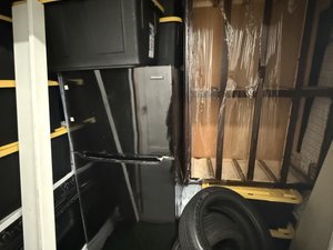 8 x 10 unit in Pomona