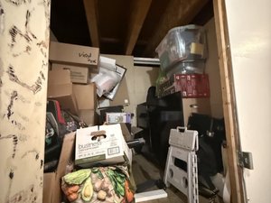 5 x 5 storage unit in Pomona, CA