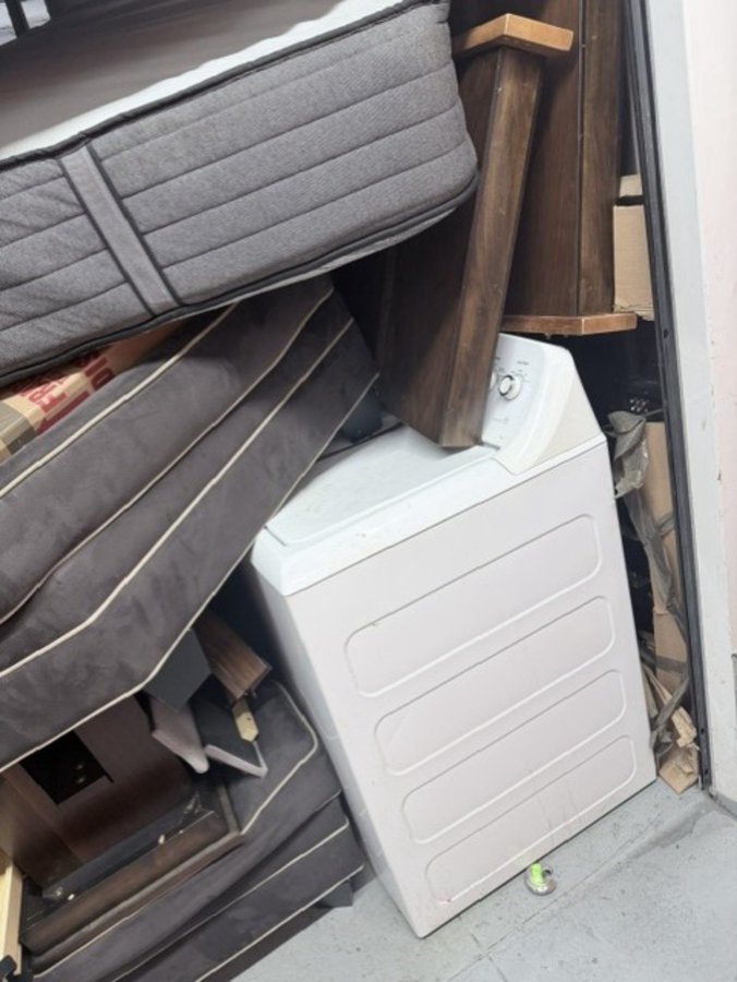 8 x 10 storage unit in Bronx, NY