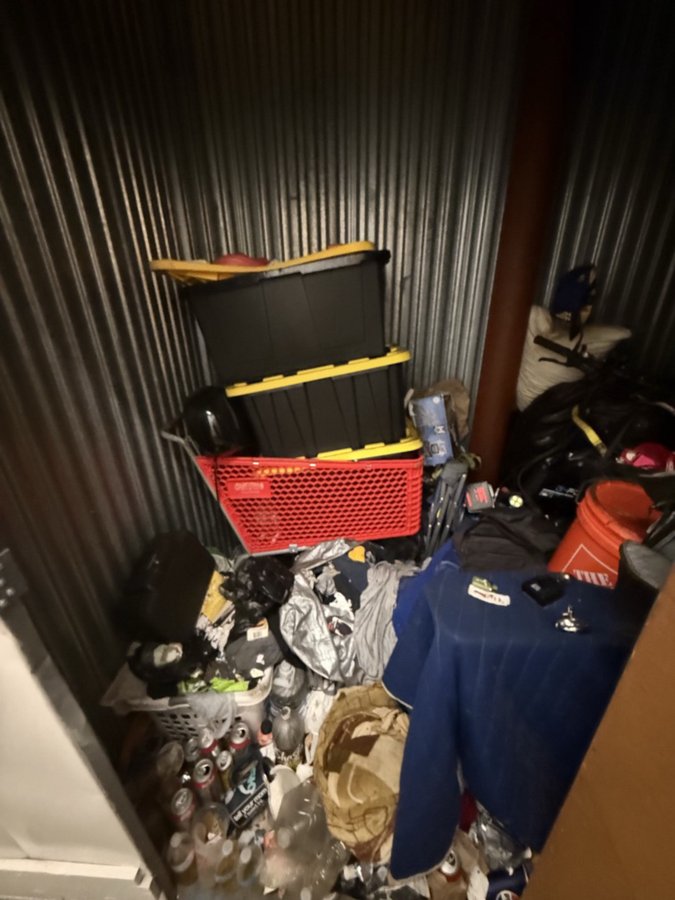 5 x 10 storage unit in Pomona, CA