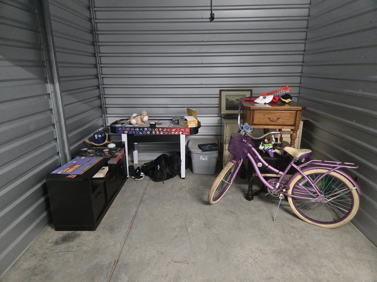 10 x 10 storage unit in Greenville, SC
