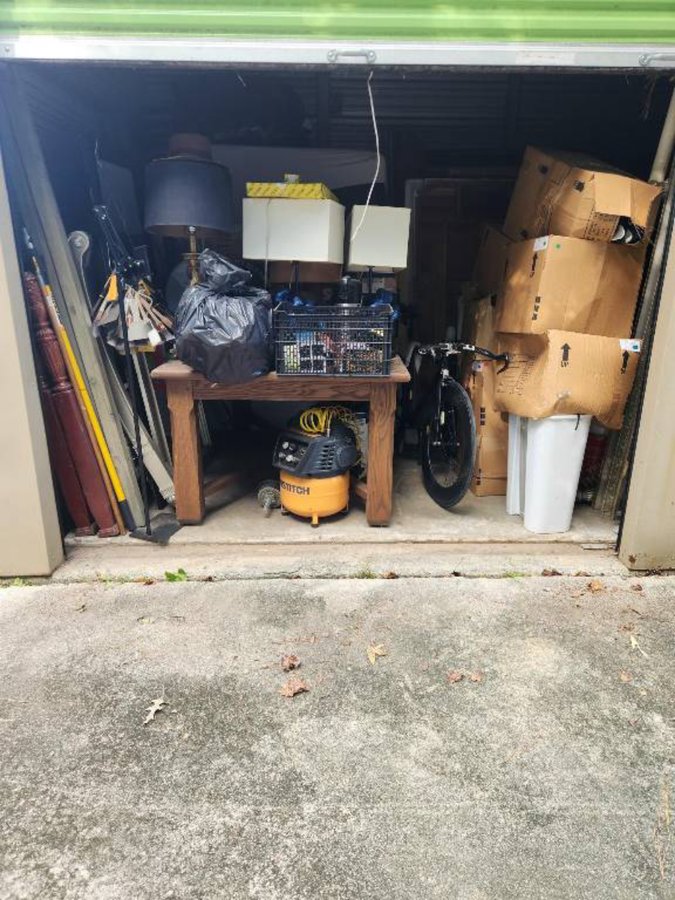 20 x 10 storage unit in Savannah, GA
