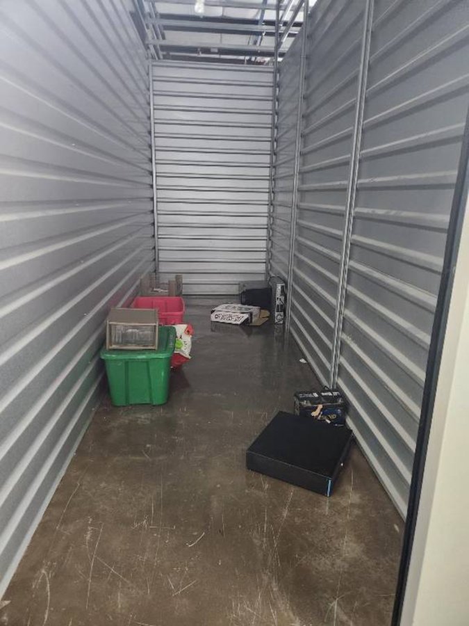 5 x 15 storage unit in Savannah, GA