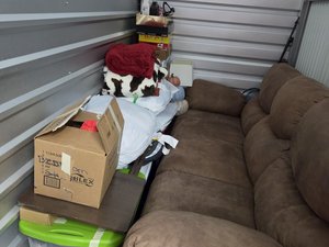 5 x 10 storage unit in Sanford, FL