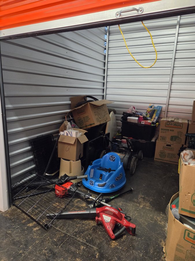 10 x 10 storage unit in Sanford, FL
