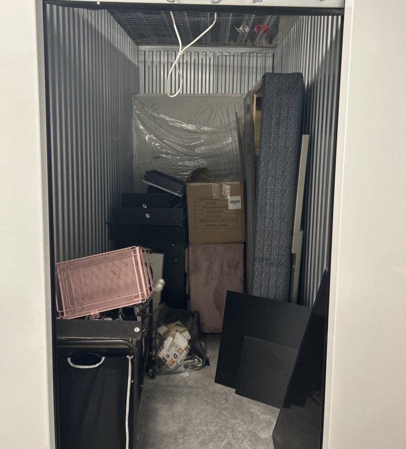 5 x 10 storage unit in Miami, FL