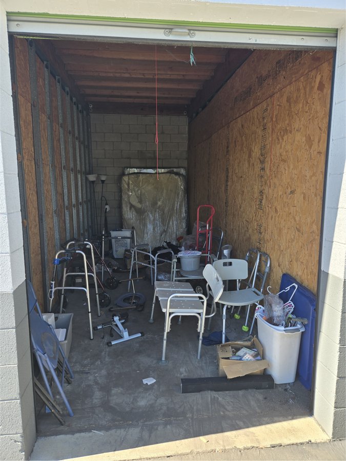 8 x 20 storage unit in San Dimas, CA
