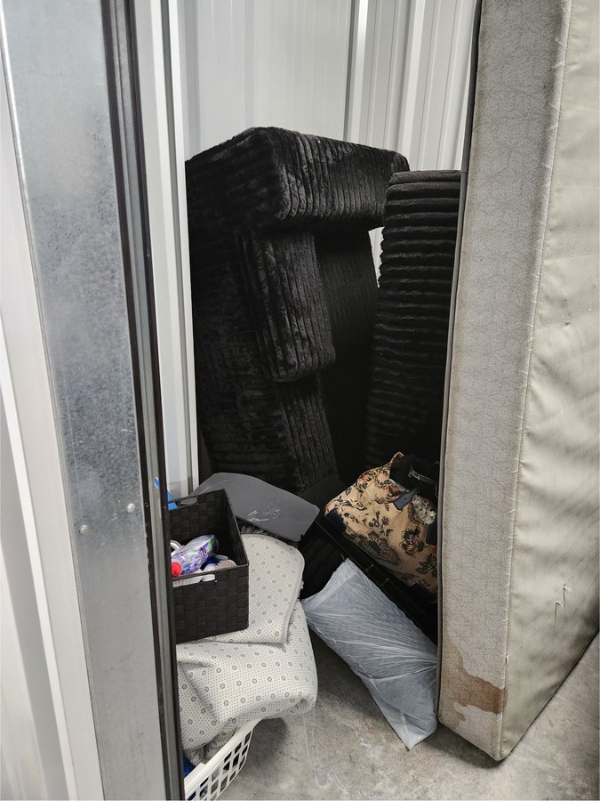 7 x 15 storage unit in Baltimore, MD