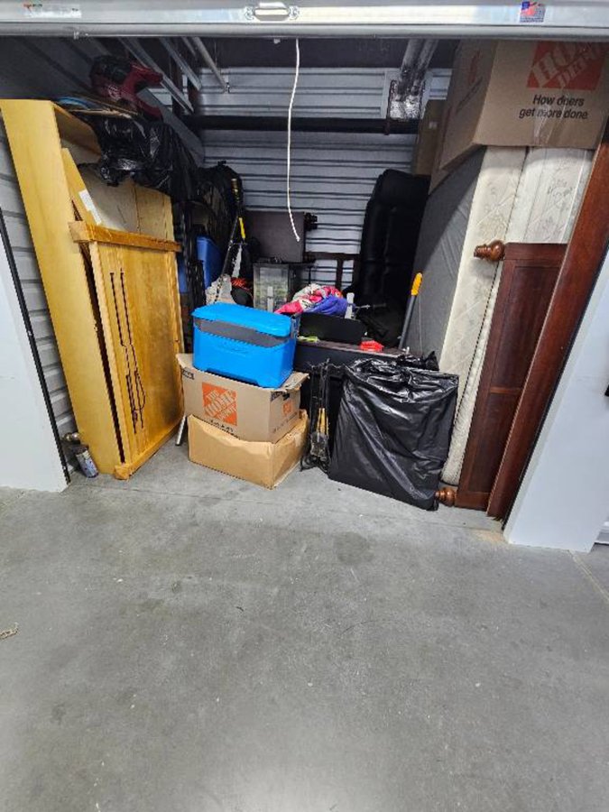10 x 10 storage unit in District Heights, MD