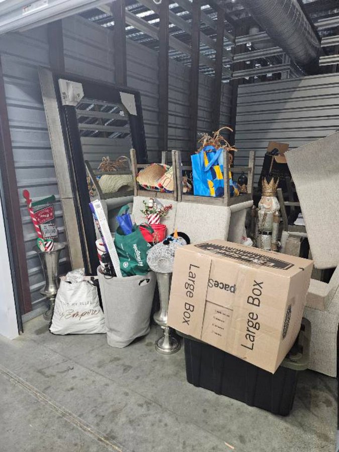 10 x 15 storage unit in District Heights, MD