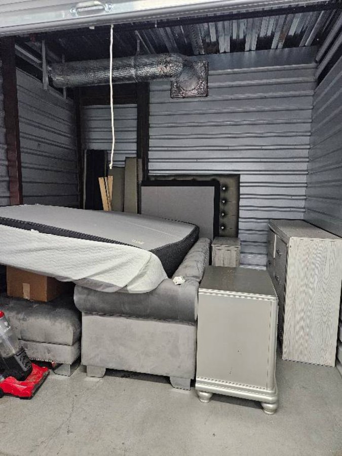 10 x 10 storage unit in District Heights, MD