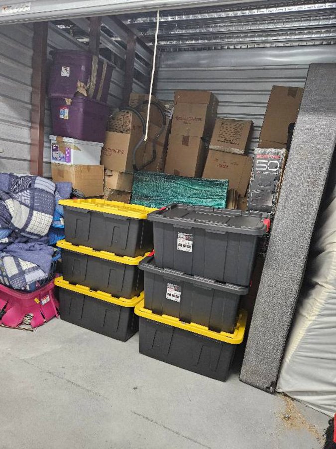 10 x 10 storage unit in District Heights, MD