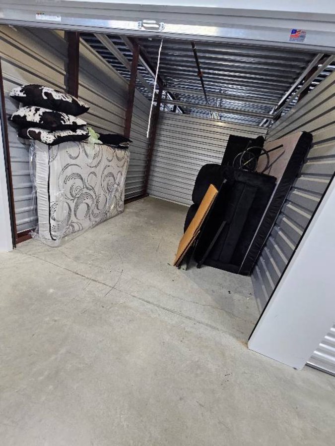 10 x 15 storage unit in District Heights, MD