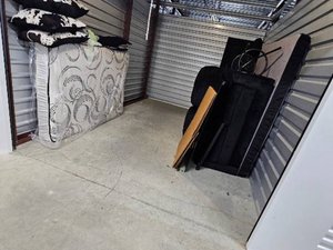 10 x 15 unit in District Heights