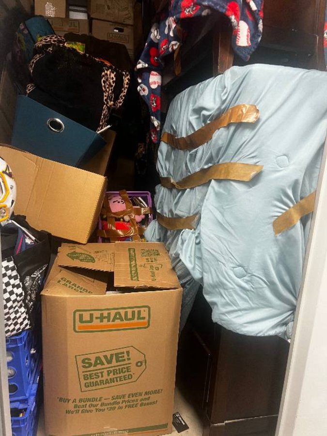 5 x 10 storage unit in Burke, VA