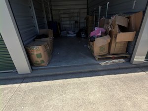 10 x 20 unit in Whiteland