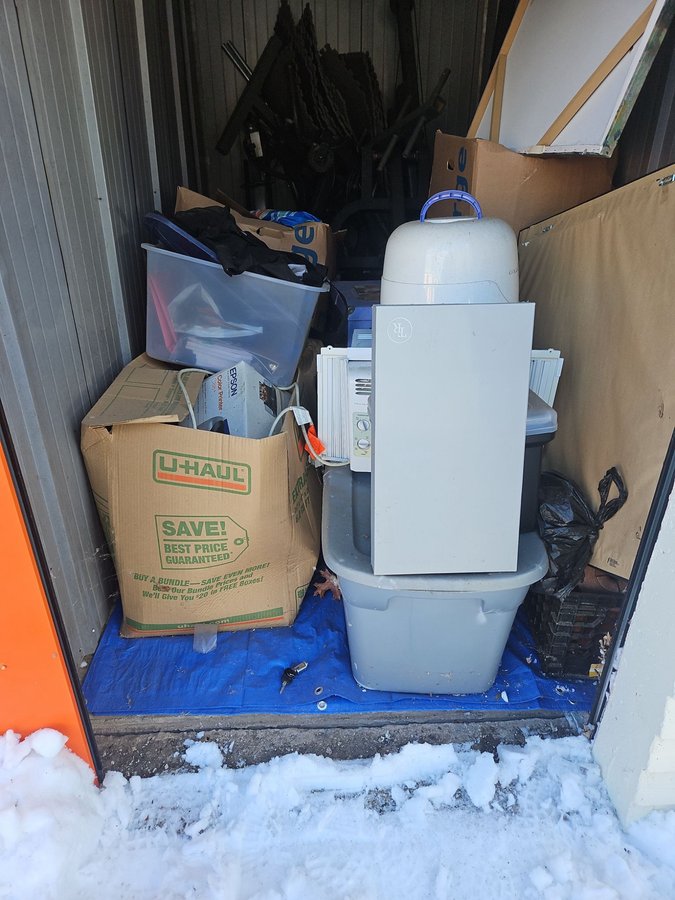 5 x 10 storage unit in Southington, CT