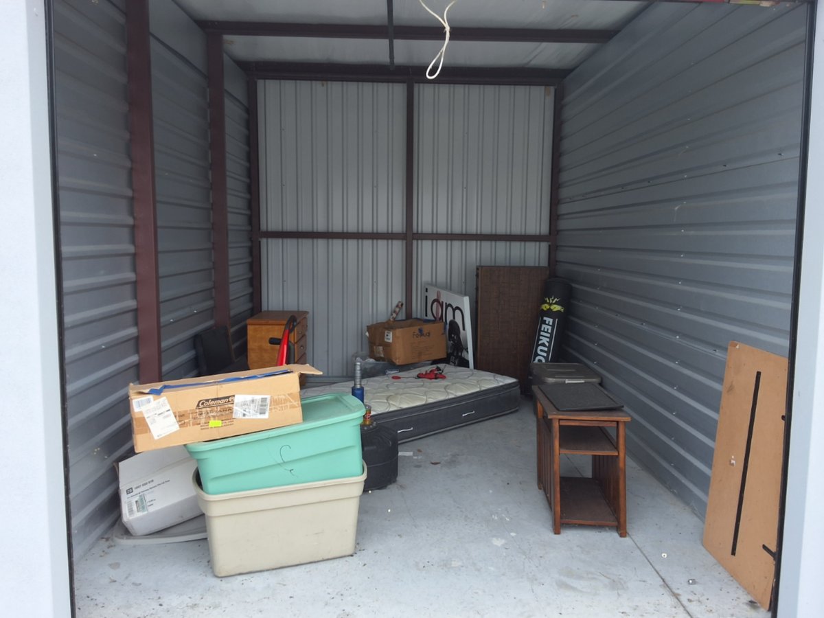 10 x 15 storage unit in Davenport, FL