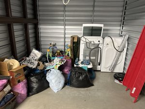 10 x 10 unit in Fayetteville