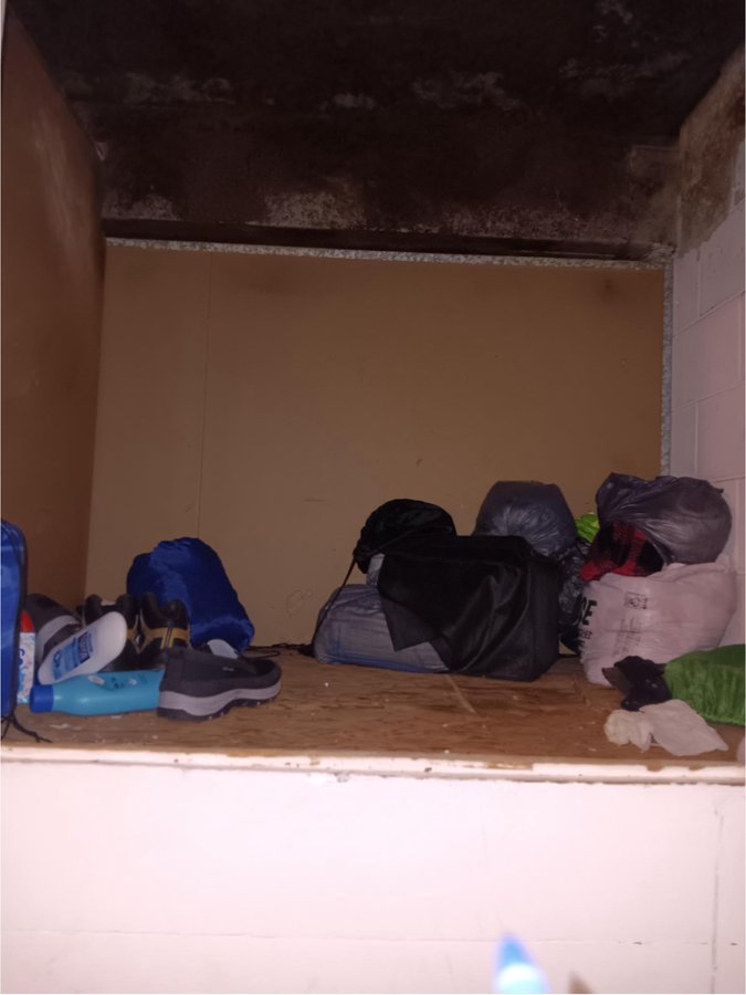 4 x 5 storage unit in Orlando, FL