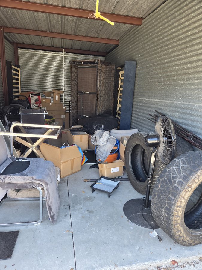 10 x 20 storage unit in Longwood, FL