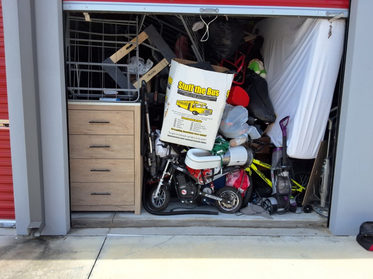 10 x 10 storage unit in Davenport, FL