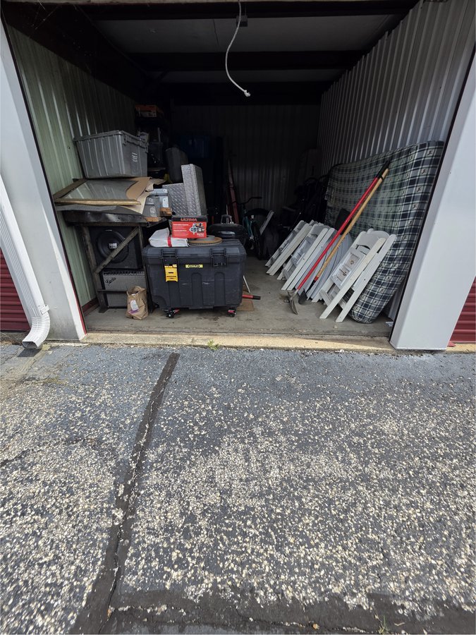 10 x 15 storage unit in Osceola, IN