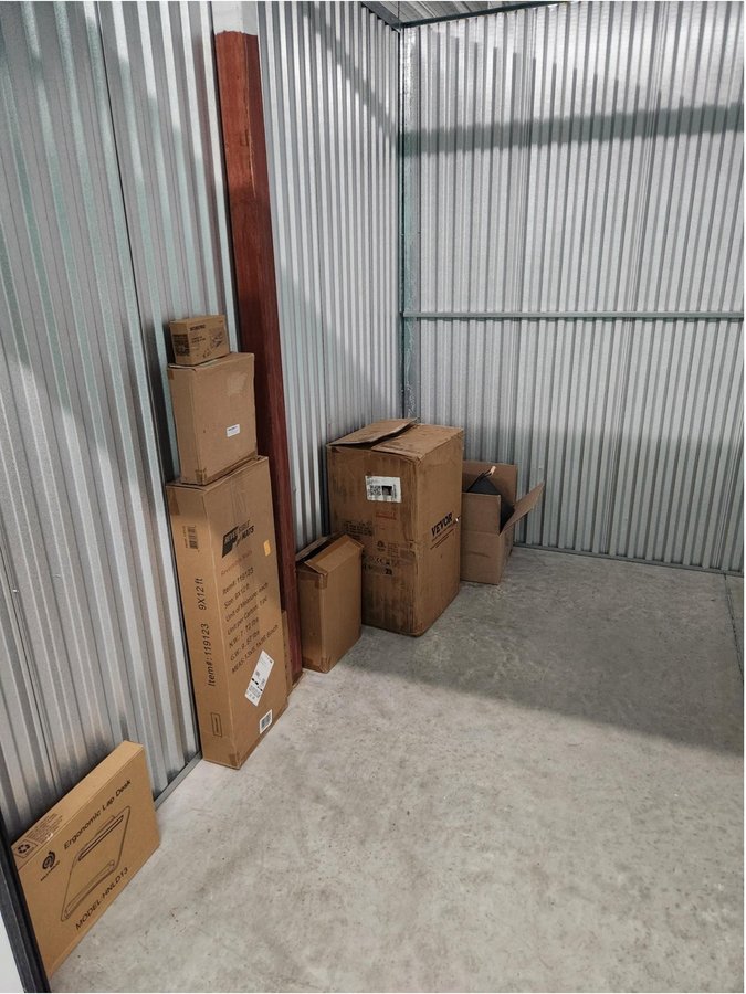 10 x 10 storage unit in Orlando, FL