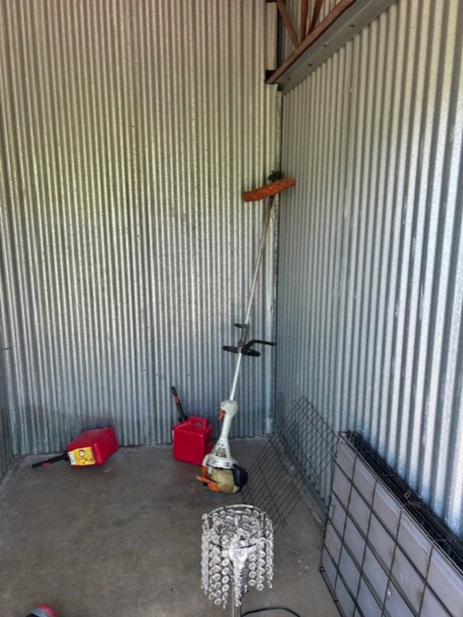 5 x 10 storage unit in Whitehall, OH