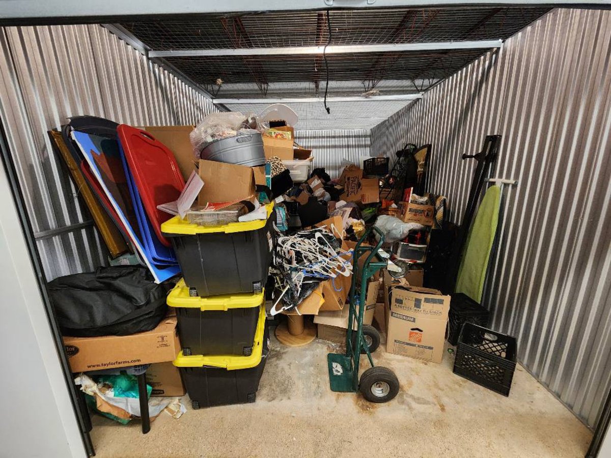 10 x 20 storage unit in Euless, TX