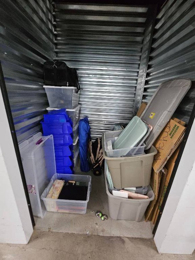 5 x 5 storage unit in Concord, CA