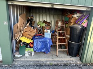 10 x 10 unit in Richmond