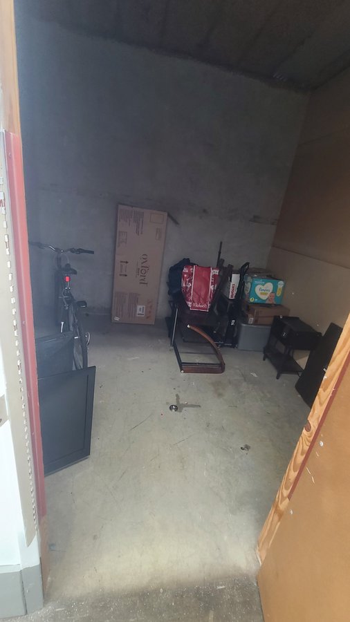 10 x 10 storage unit in Houston, TX