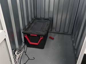 4 x 5 unit in New York